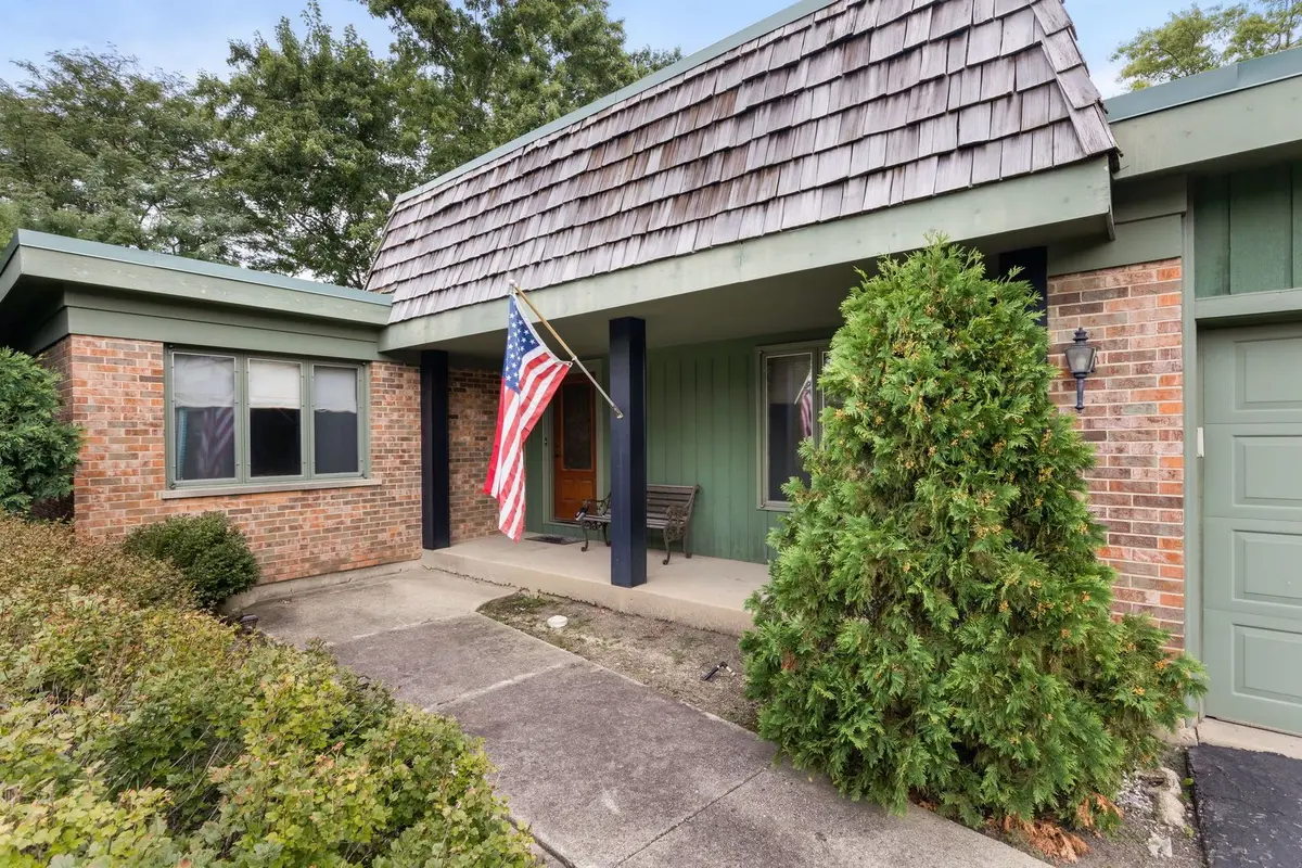 1135 Adirondack Drive