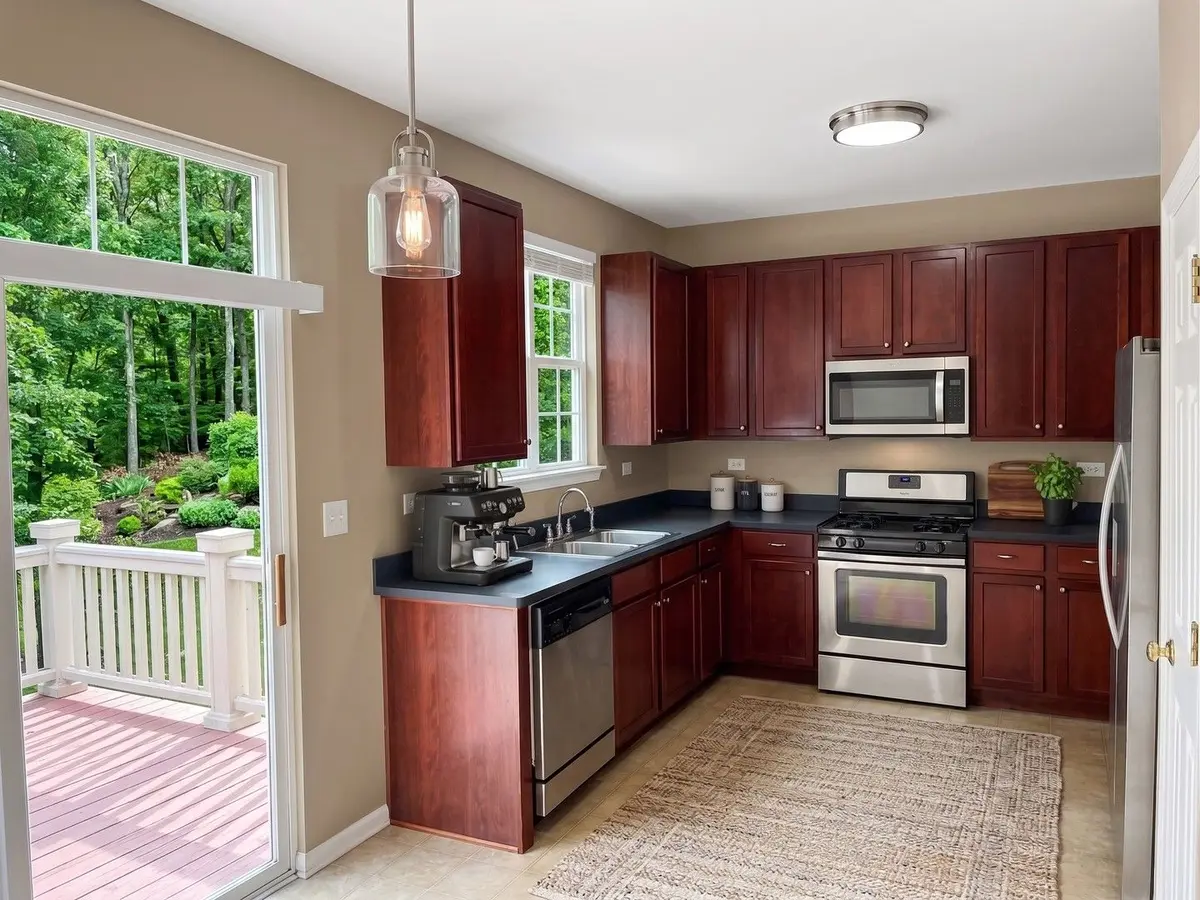 3383 Kentshire Circle