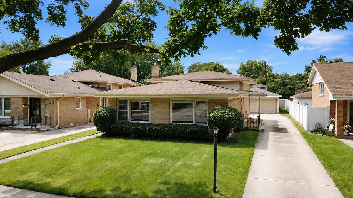 1638 Forest Road