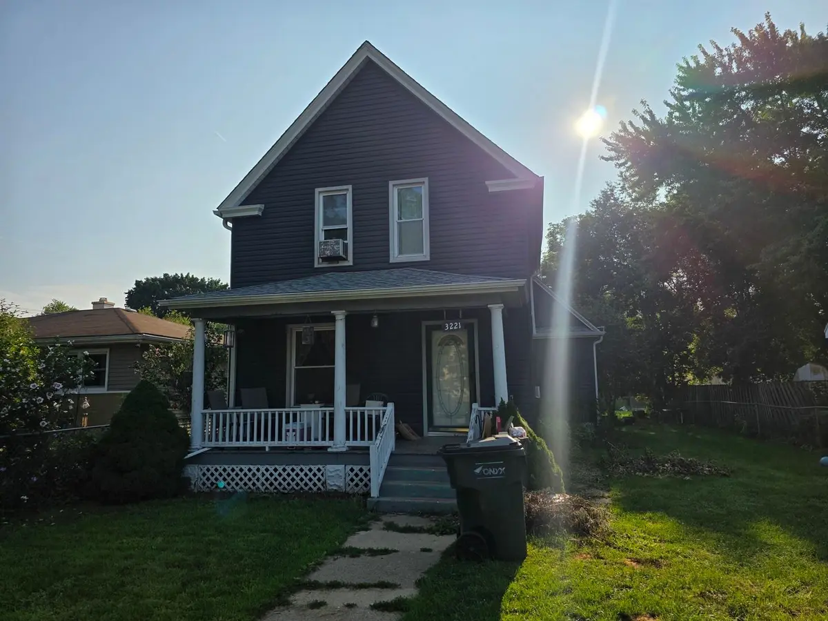 3221 Enoch Avenue