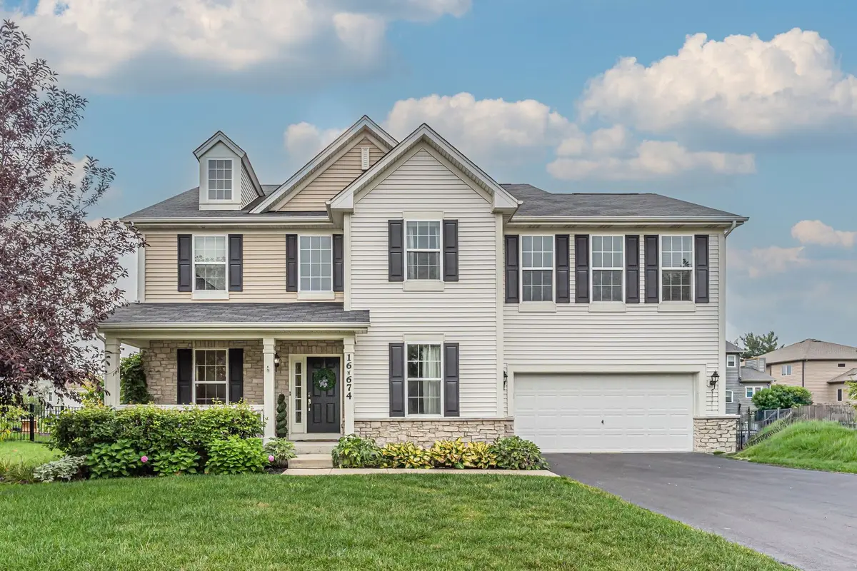 16W674 HAWTHORNE Court