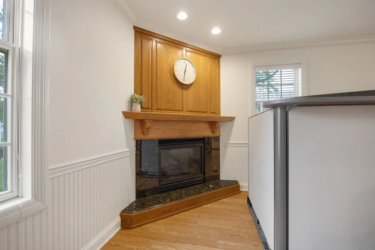 1621 W Colonial Parkway