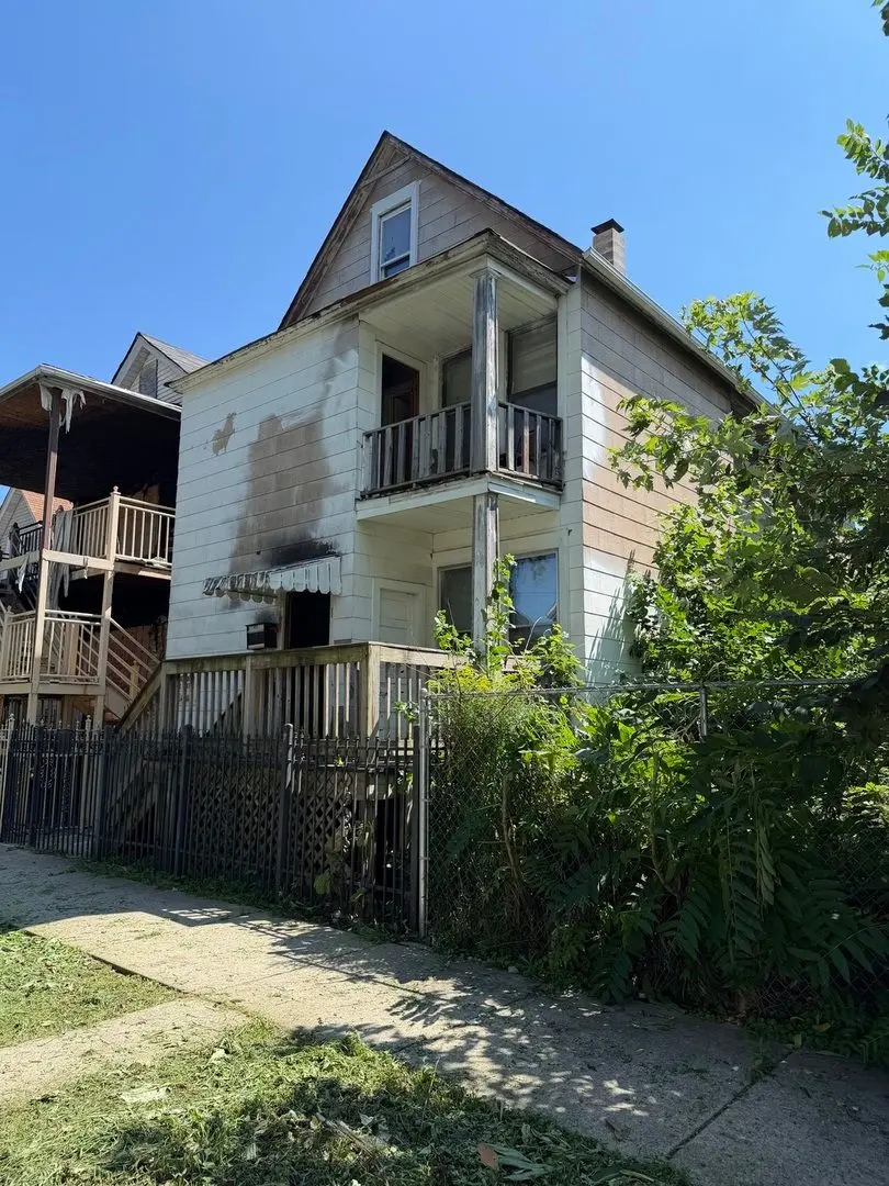 321 E 116th Street