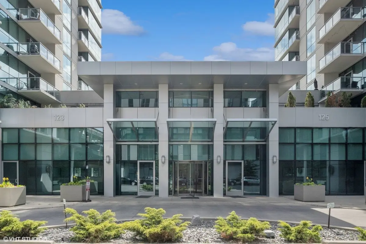 123 S Green Street