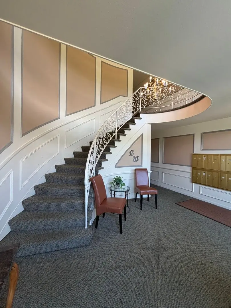 124 Carriage Way Drive
