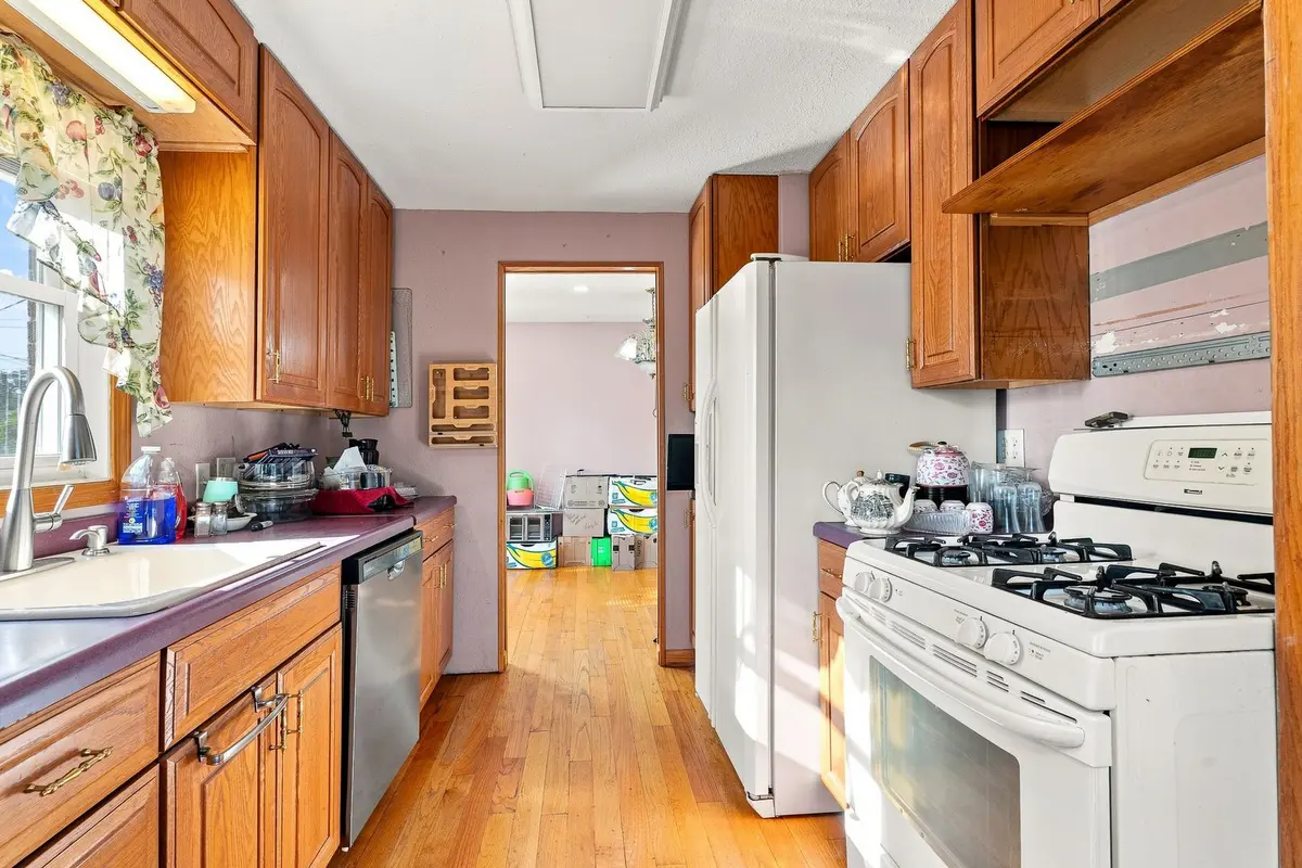 842 N Memorial Drive