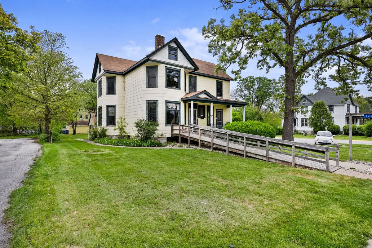 1322 Main Street