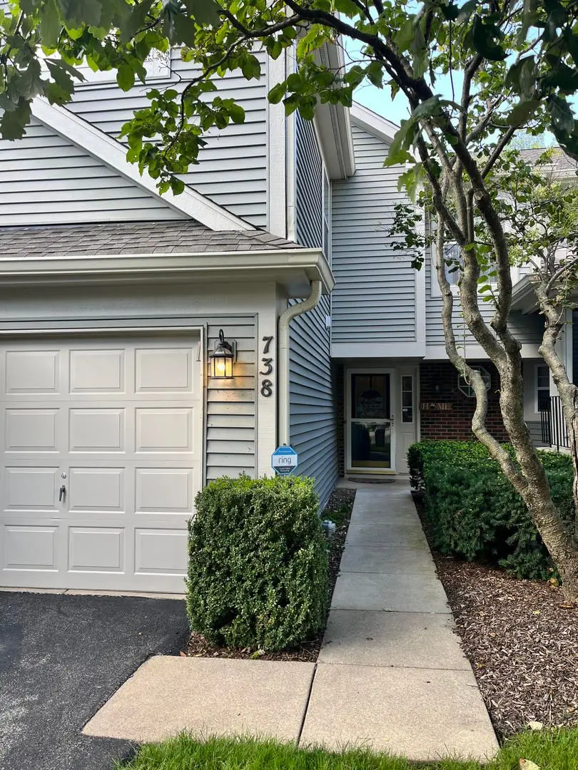 738 Shady Oaks Court