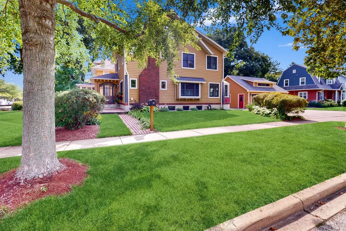 523 Prairie Street