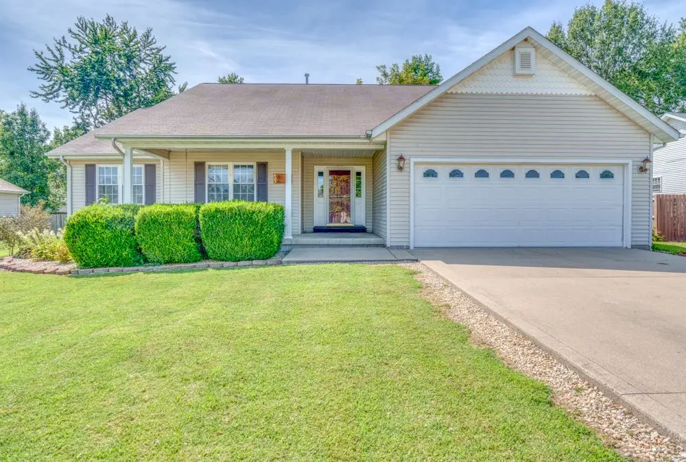 405 W Beacon Court