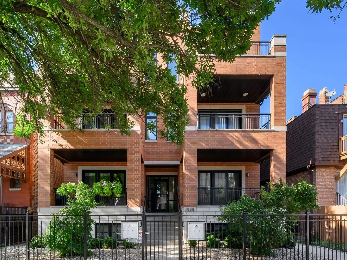 1038 W Diversey Parkway