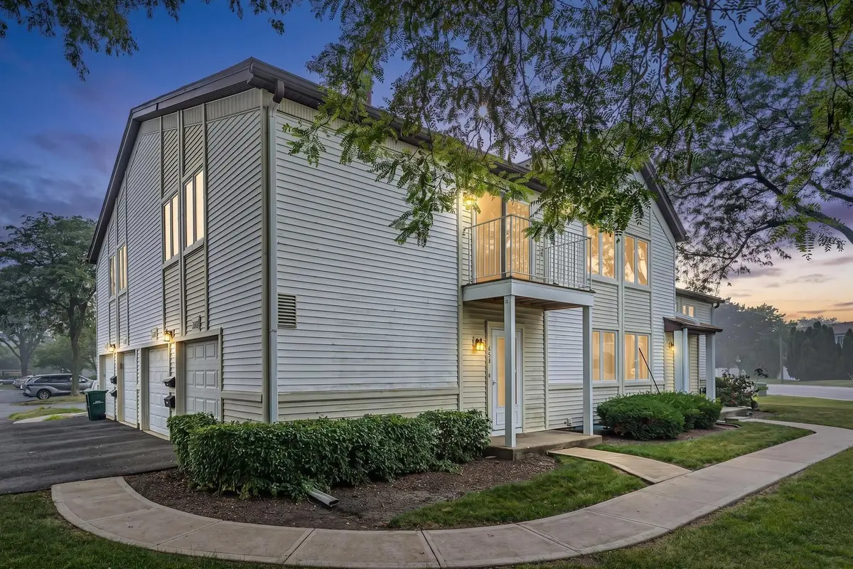 608 Inverrary Lane