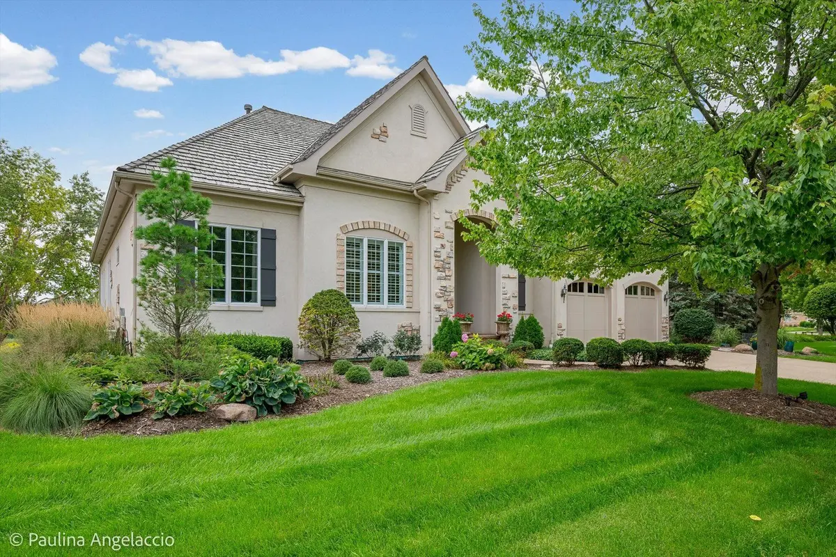 1013 Ridgeview Drive