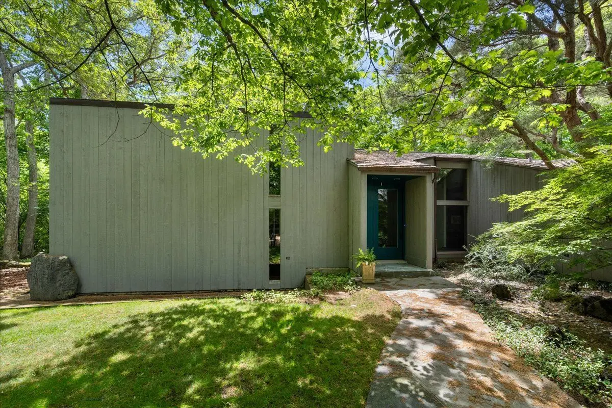 550 S Green Bay Road