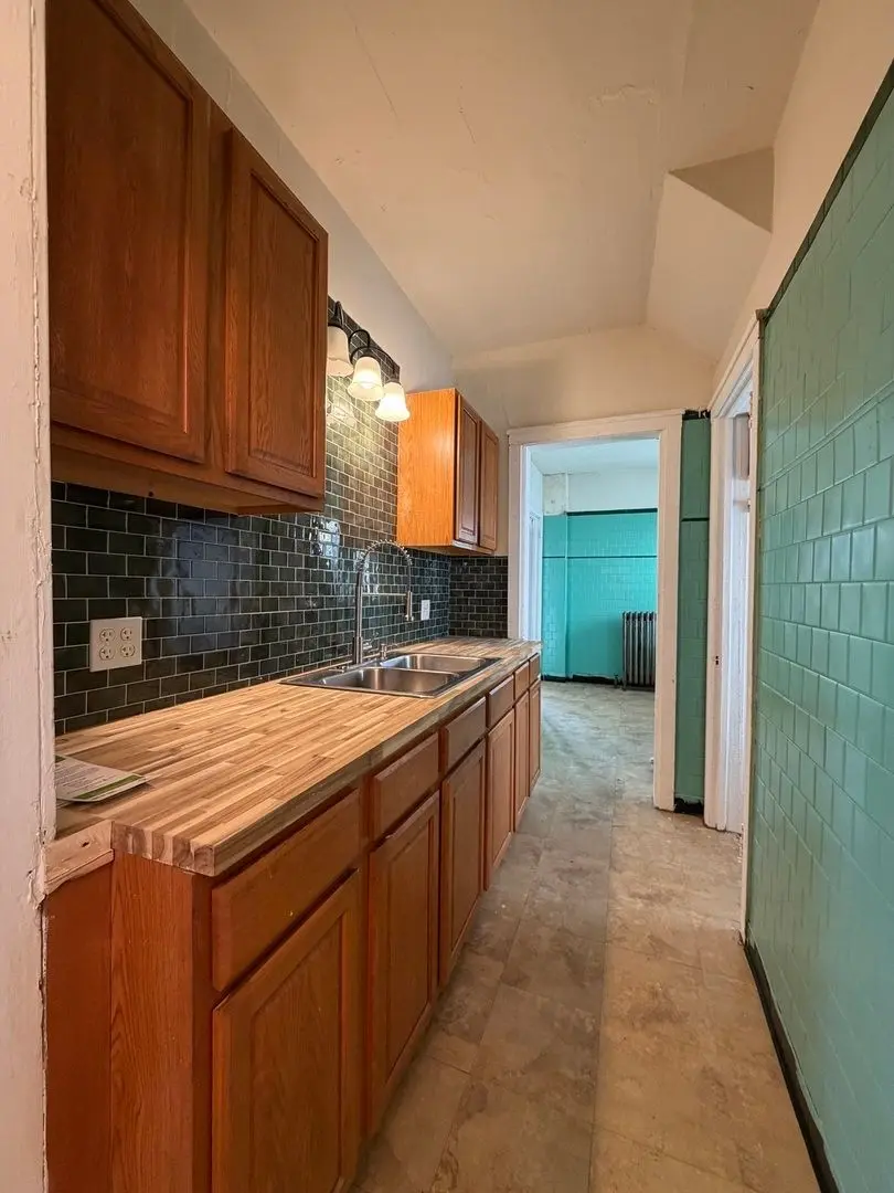 4841 W Quincy Street