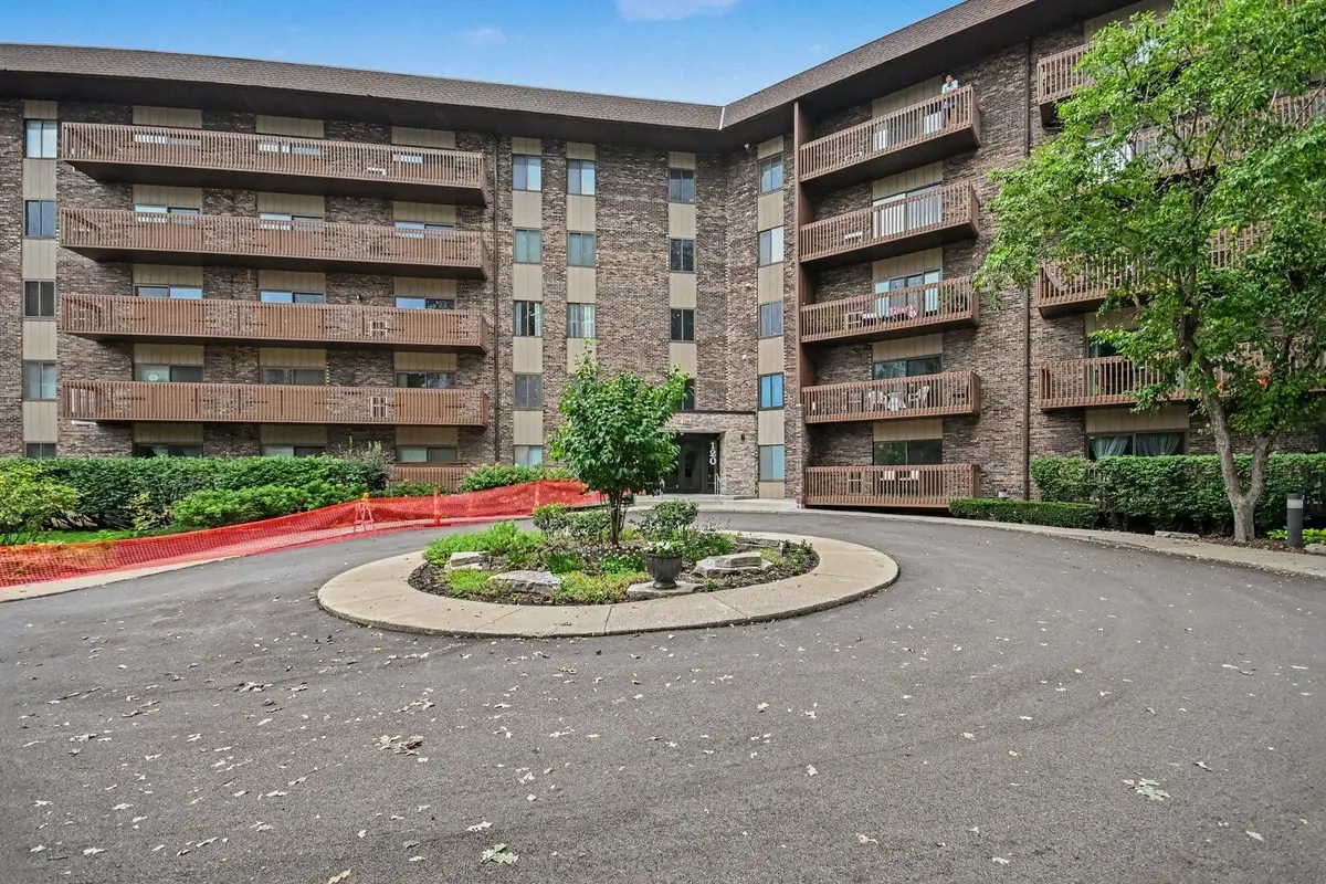 120 Lakeview Drive
