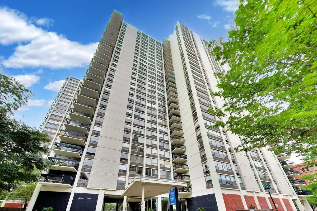 1460 N Sandburg Terrace