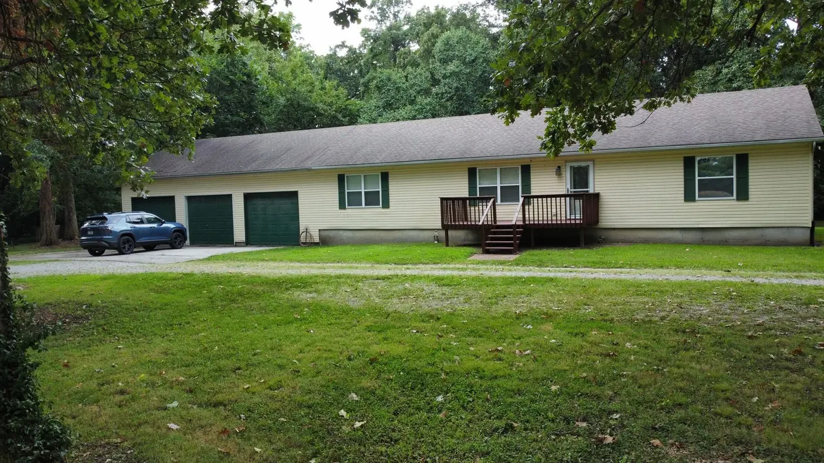 4135 Canal Road