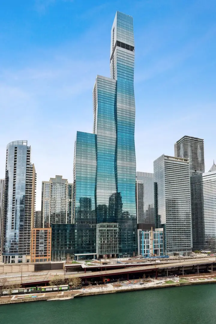 363 E Wacker Drive