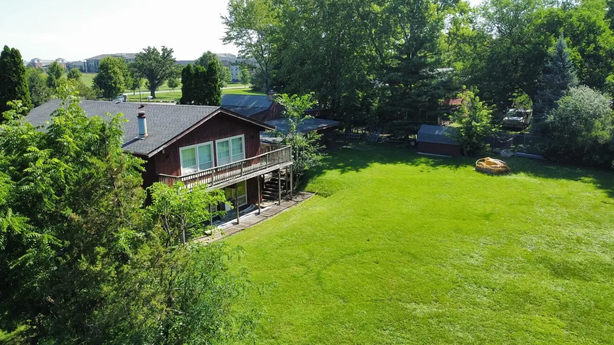 641 W Lake Cook Road