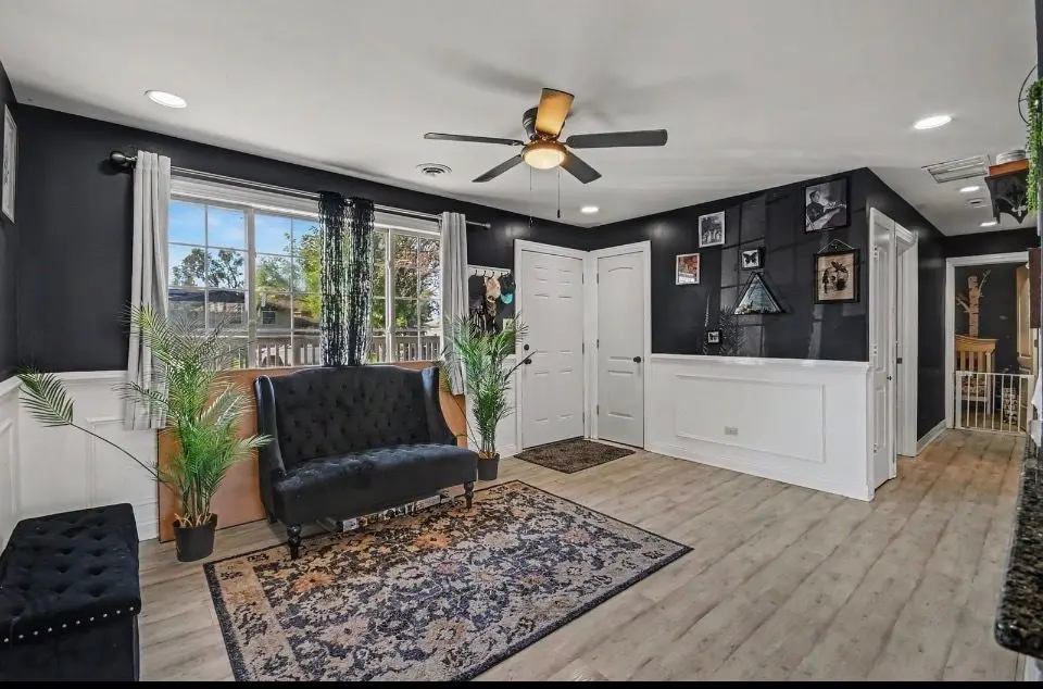 9224 Magnolia Avenue