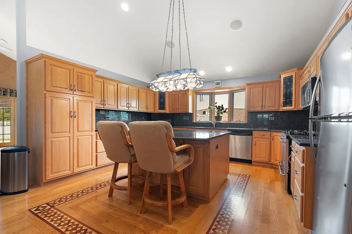8446 Fairfield Lane