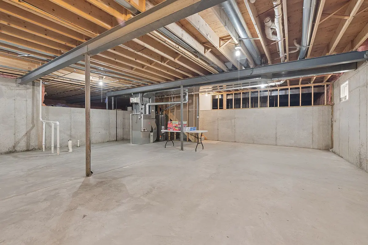 8446 Fairfield Lane