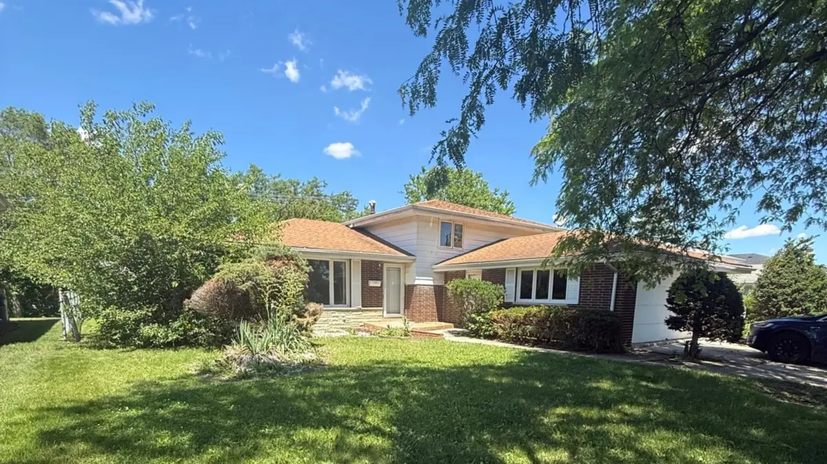 942 E 168th Street