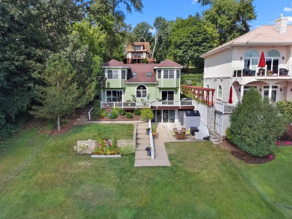 5102 W Lake Shore Drive