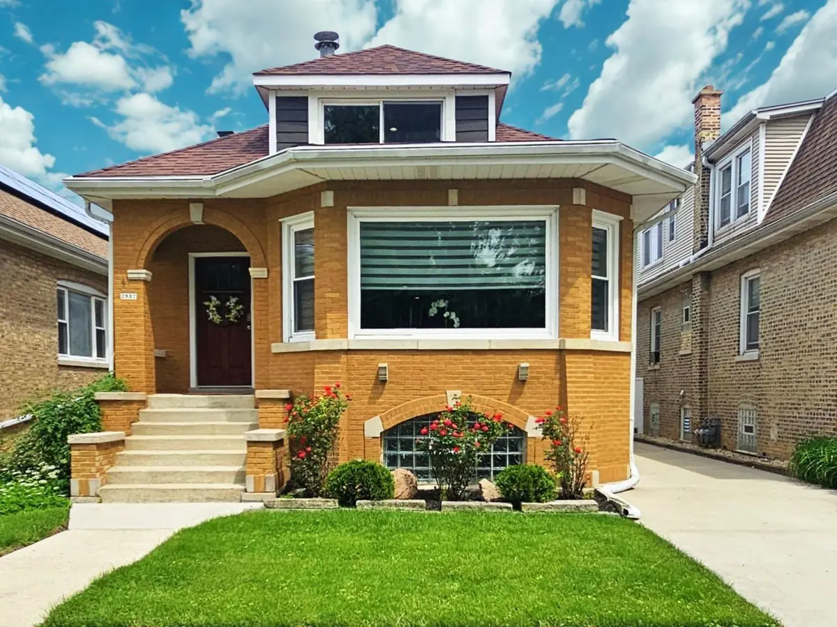 2937 N 74th Court