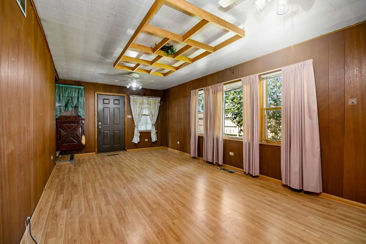 7840 W 76th Street