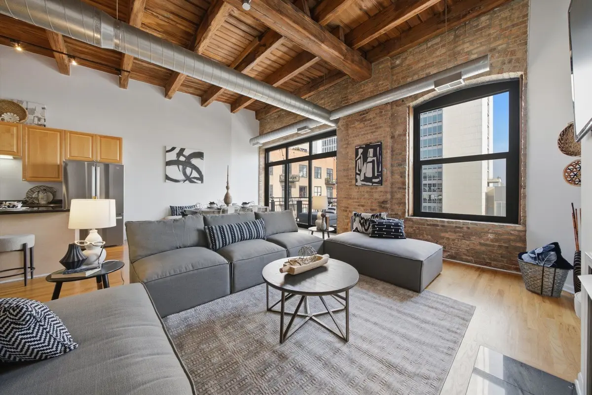 520 W Huron Street