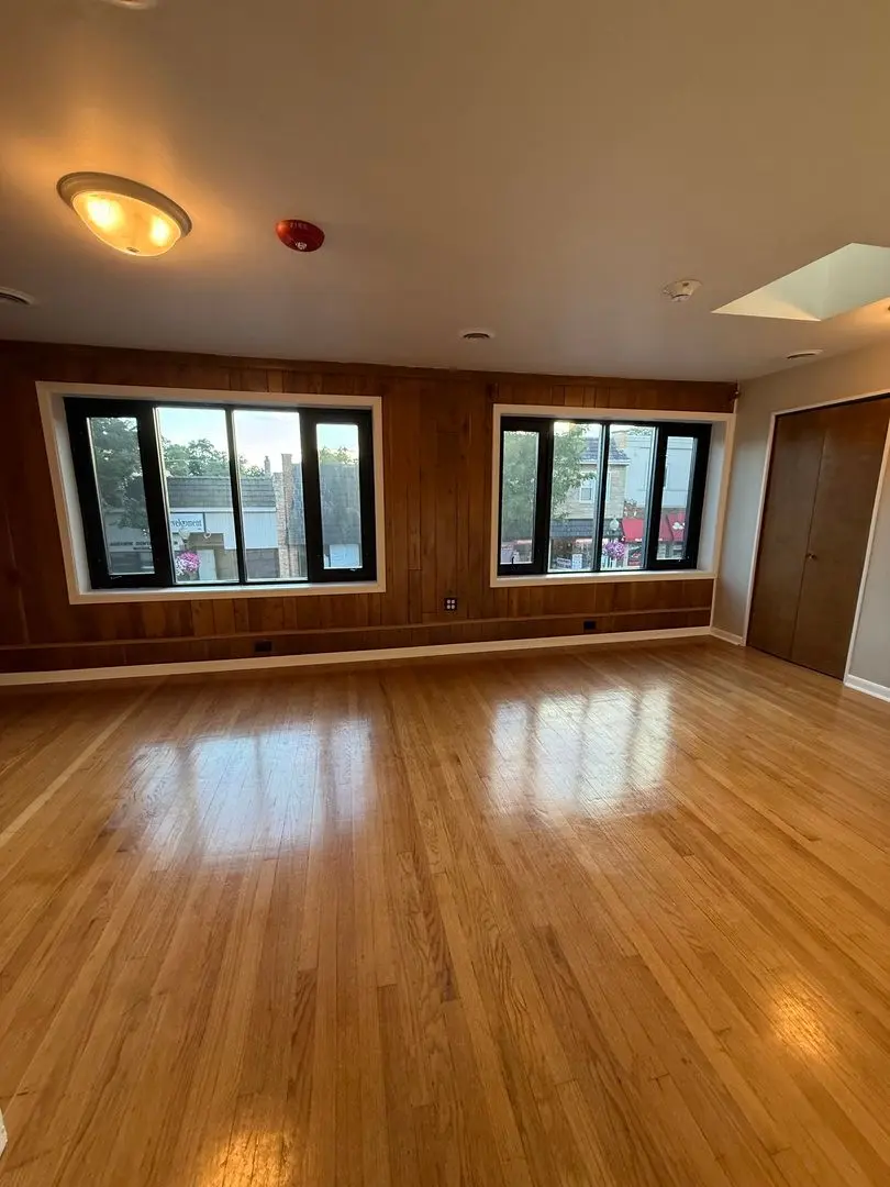 33 N Cass Avenue