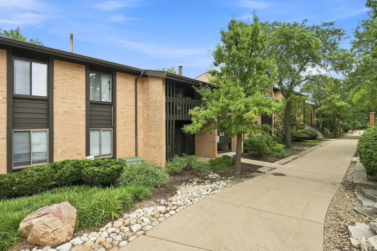 6109 Knoll Wood Road