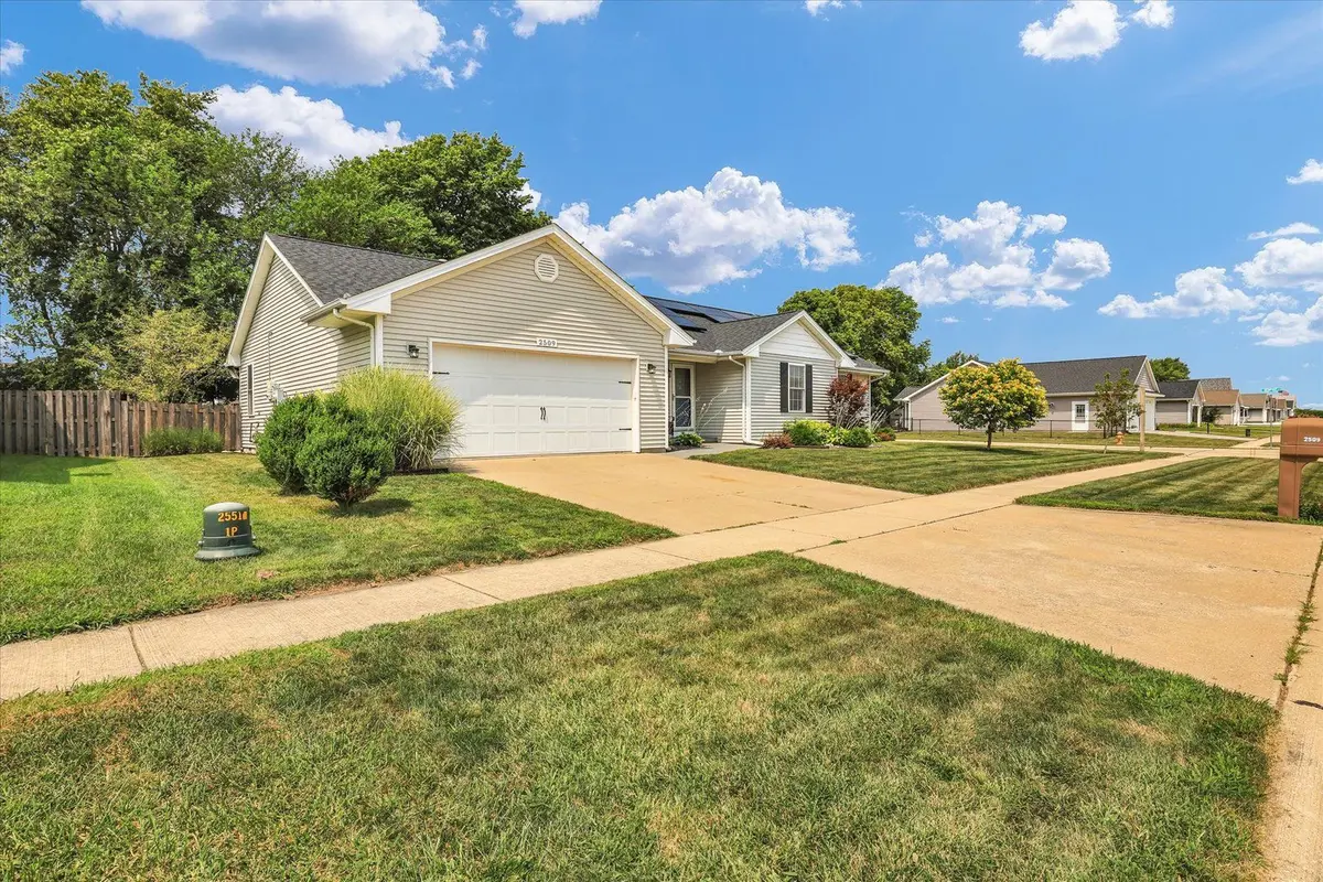 2509 N Skyline Drive