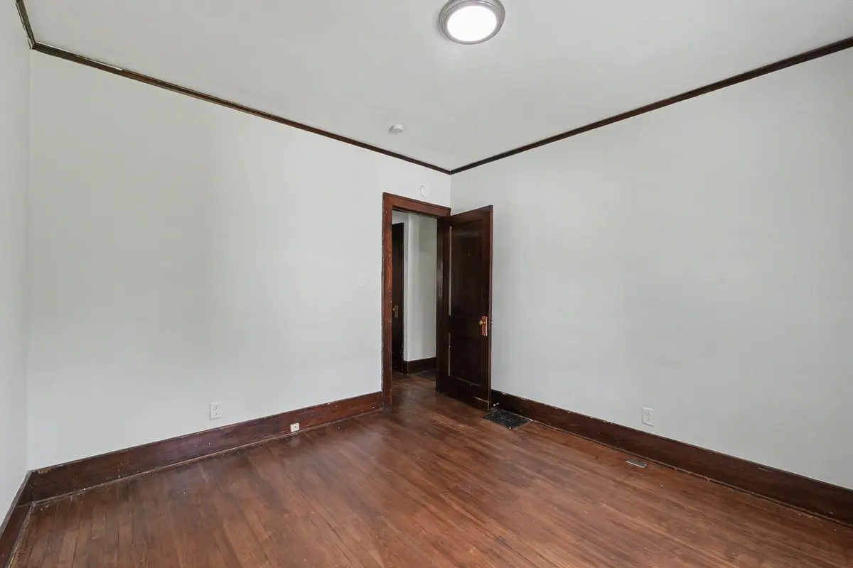 1626 W Clark Street