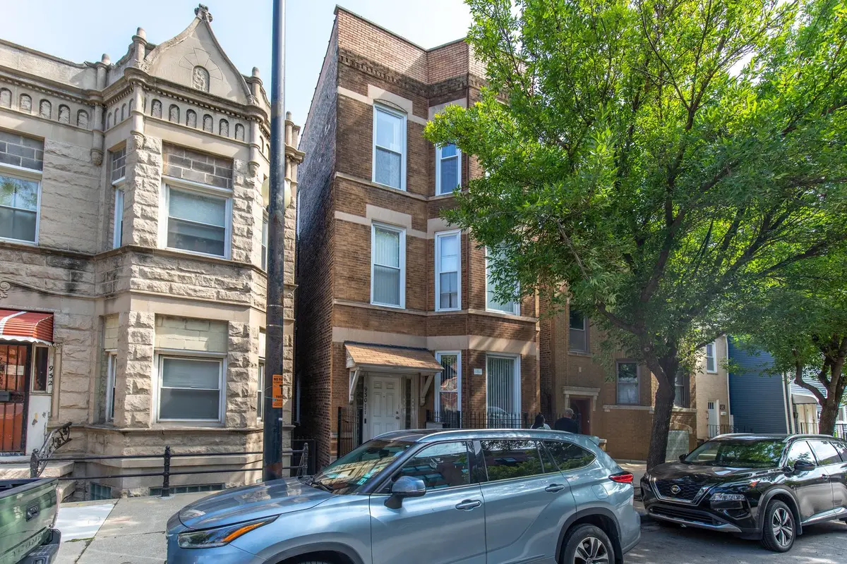 930 W 35th Street
