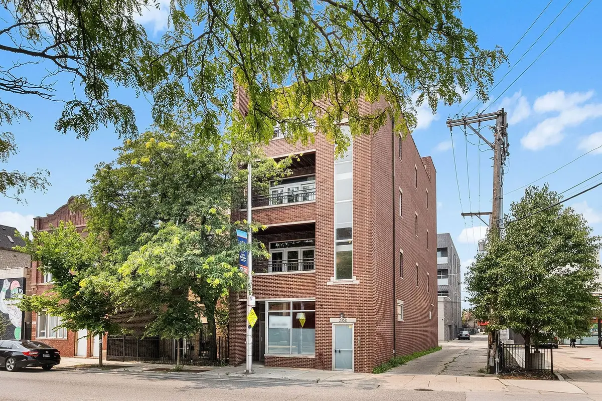2358 N Damen Avenue