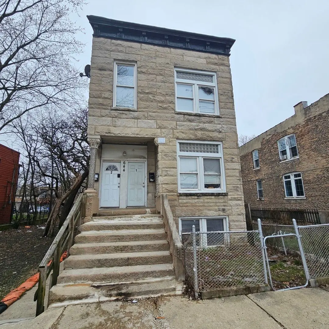 644 N Albany Avenue