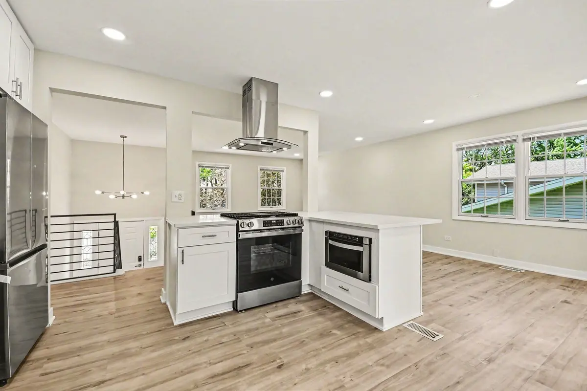 1312 W Oakmont Road