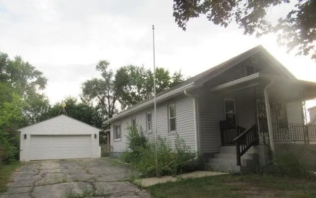 610 Barry Road