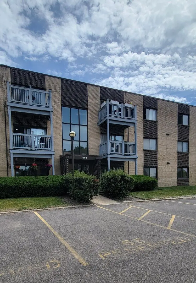 668 Pinecrest Drive