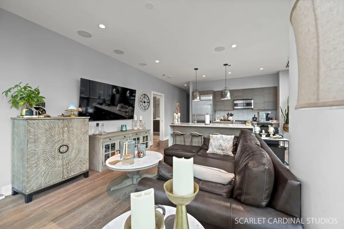 110 W Superior Street