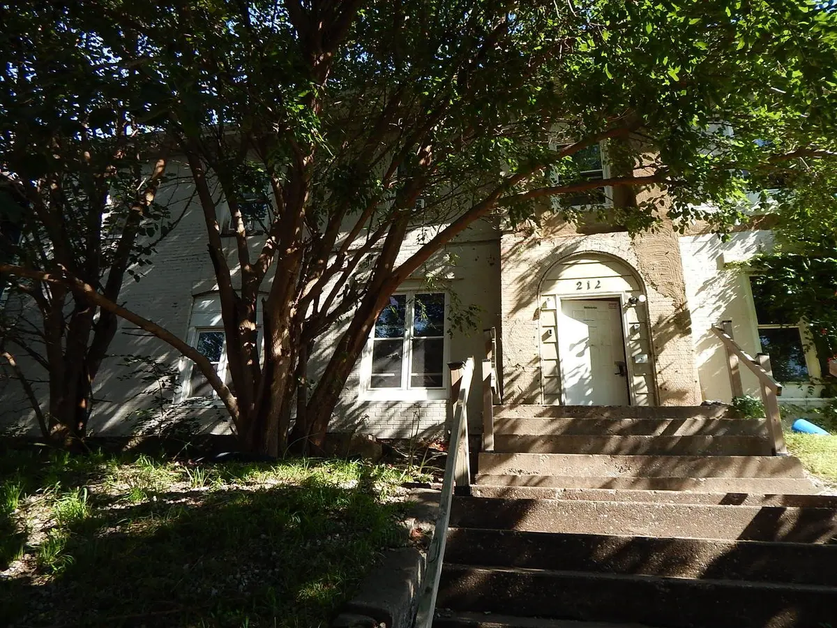212 E 6th Street