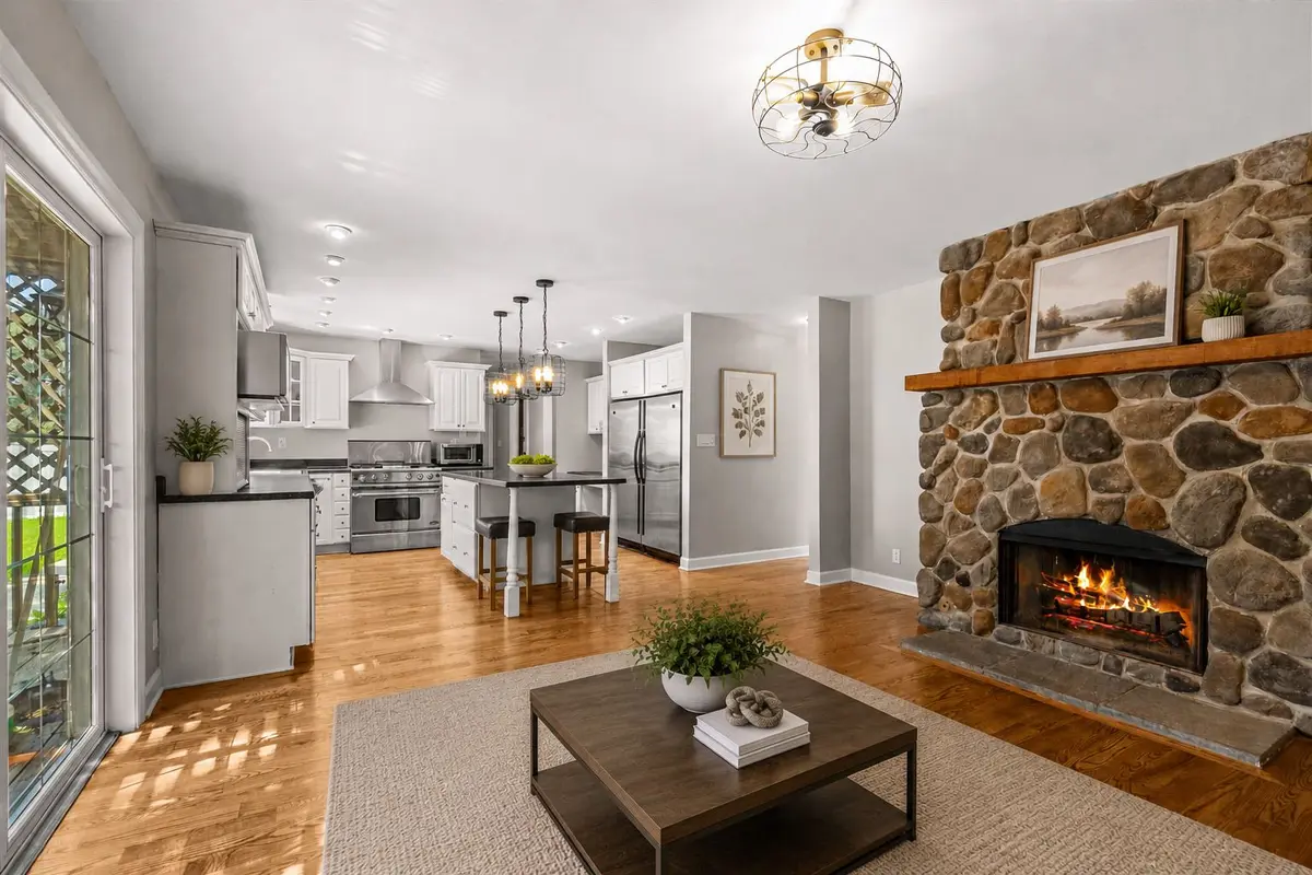 476 LaSalle Drive