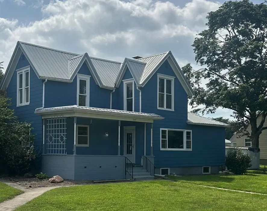 201 W Byron Street