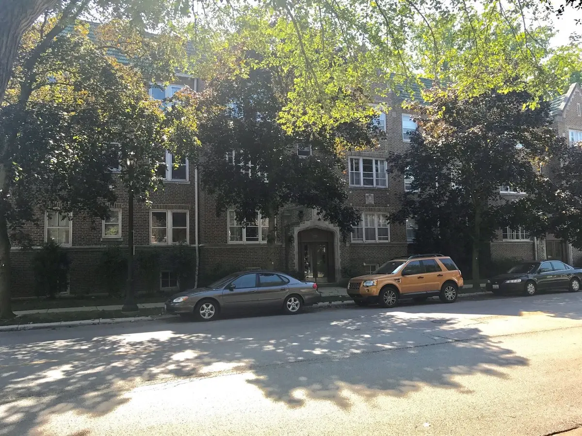 1216 Central Street