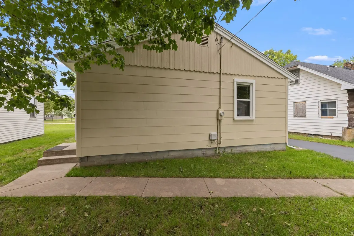 2840 Kishwaukee Street