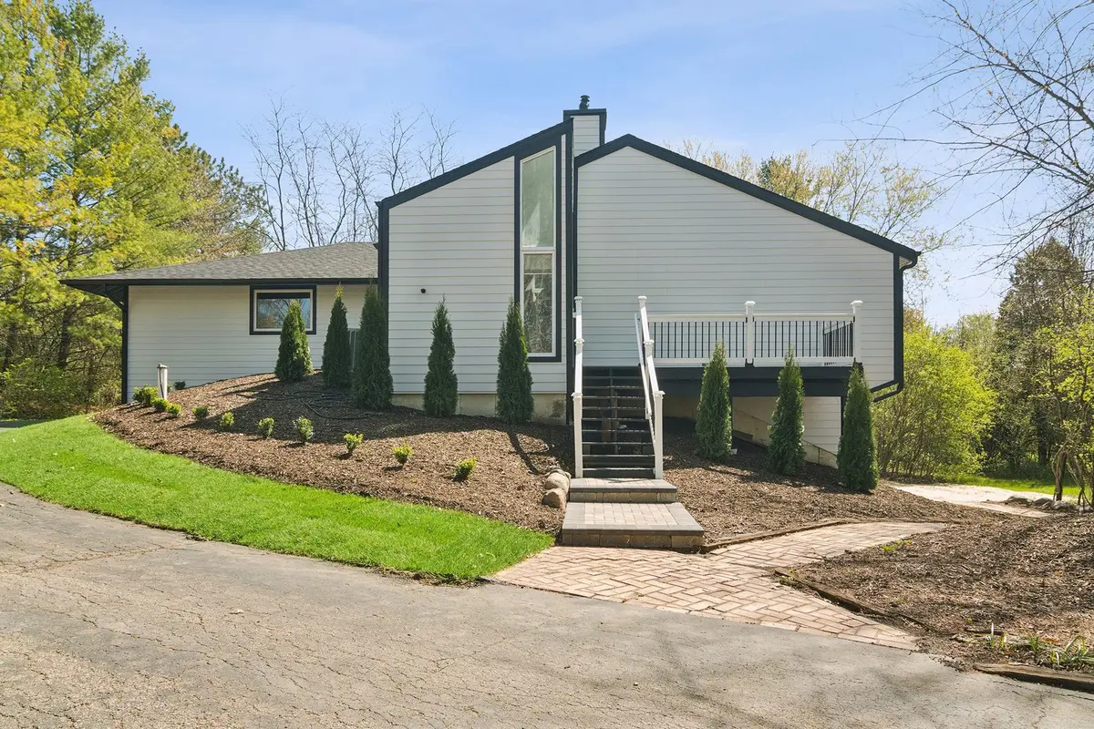 6739 Lakeridge Drive