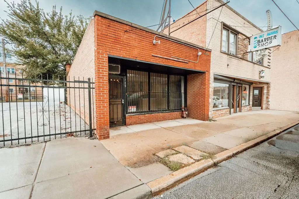 1748 W 79th Street